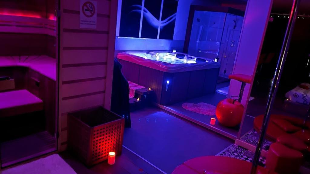Spabyelleetlui Spa Rouge Ou Bleu Mouscron Exteriör bild