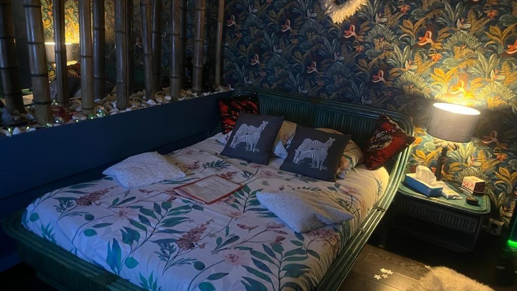Spabyelleetlui Spa Rouge Ou Bleu Mouscron Exteriör bild